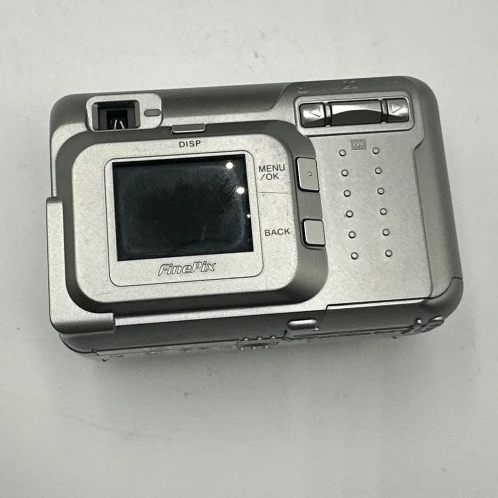 Fujifilm Digital Camera FinePix A210 3.2MP in Silver - Tested Memory Card & Case